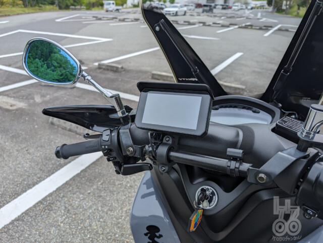 [最終値下げ]UNE スマートディスプレイ　MT65A 最終値下げ]UNE スマートディスプレイ MT65A Amazon.co.jp: UNE